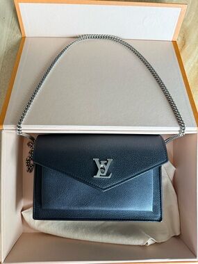 Louis Vuitton Calfskin My Lockme Chain Pochette Black